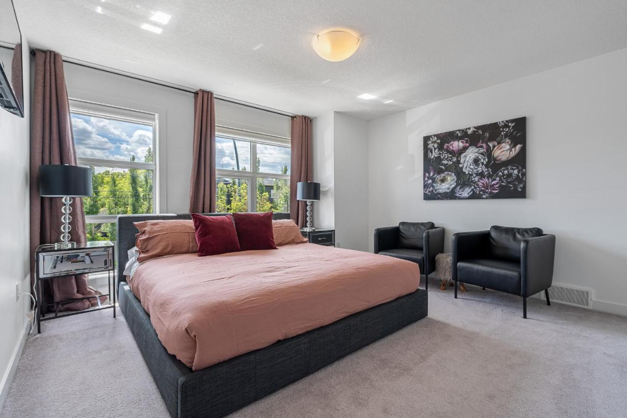 Luxury Spacious Private House Near City Centre YYC Exterior foto